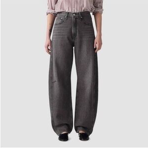 Levi's Women's Cinch waist Barrel Jeans - Washed Black